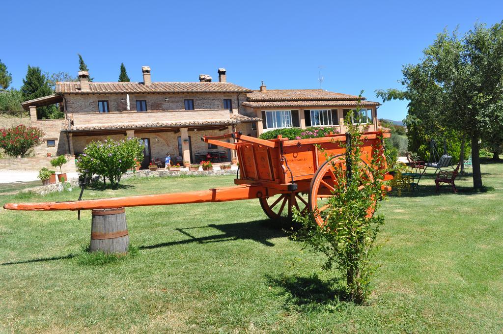 Farm Stay Il Carro Del Colle Collevalenza Dış mekan fotoğraf